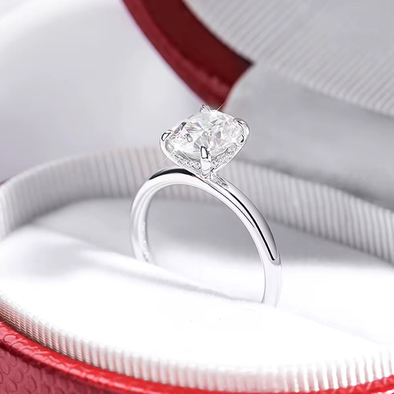 Oval Moissanite Ring – 18K White Gold Plated S925 Silver Wedding Band